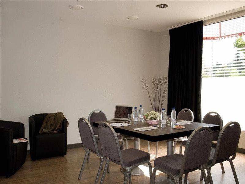 אלקאלה דה הנארס Hotel Cisneros מראה חיצוני תמונה