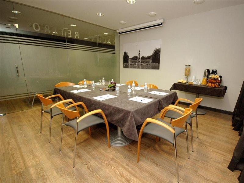 אלקאלה דה הנארס Hotel Cisneros מראה חיצוני תמונה