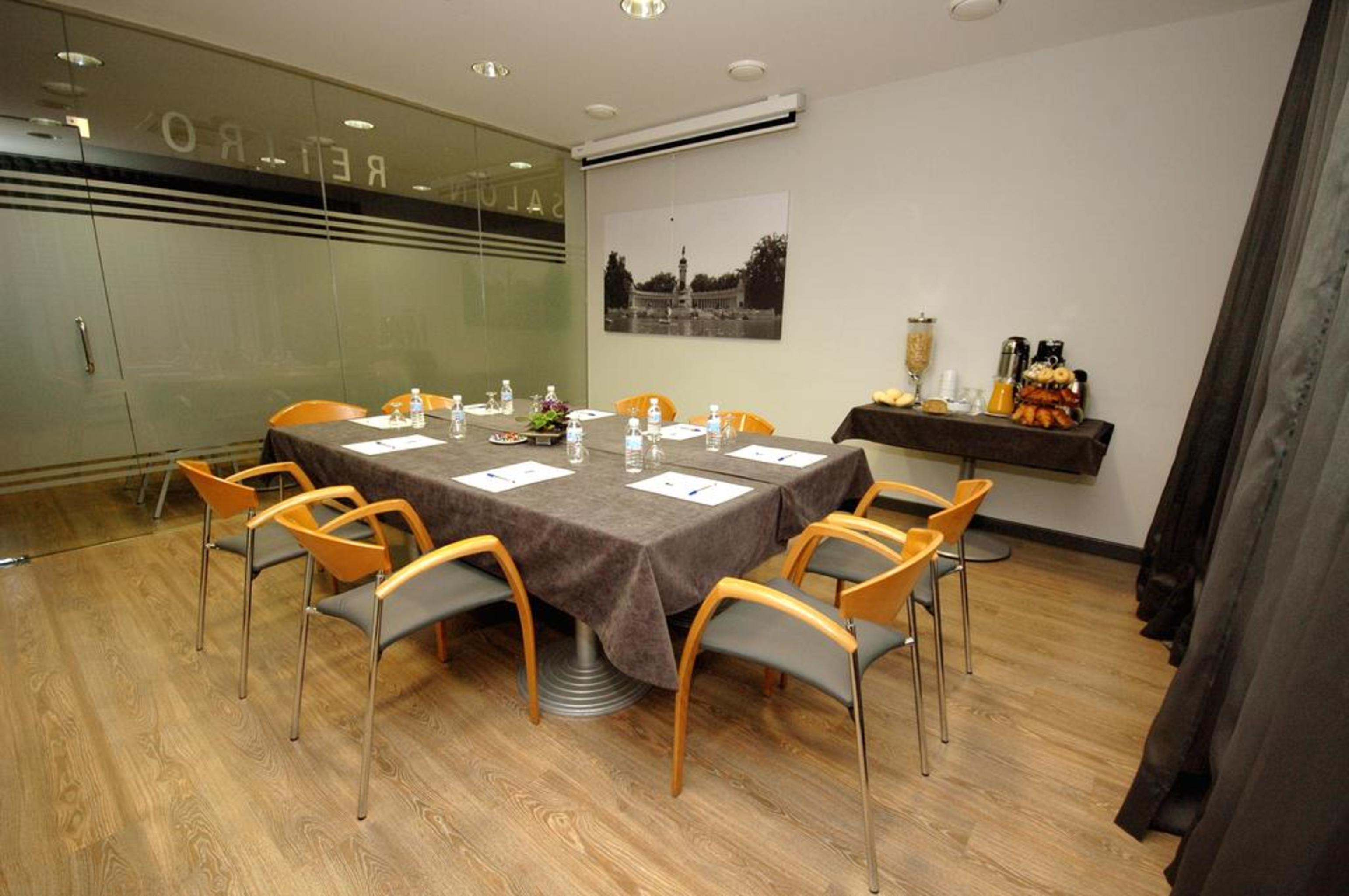 אלקאלה דה הנארס Hotel Cisneros מראה חיצוני תמונה
