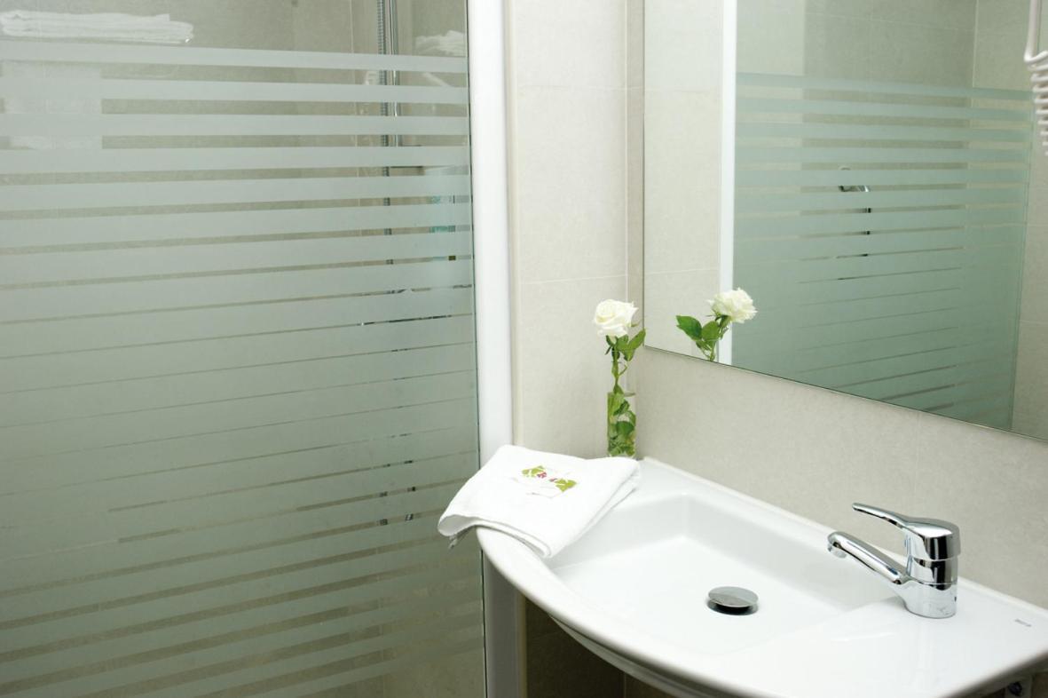 אלקאלה דה הנארס Hotel Cisneros מראה חיצוני תמונה