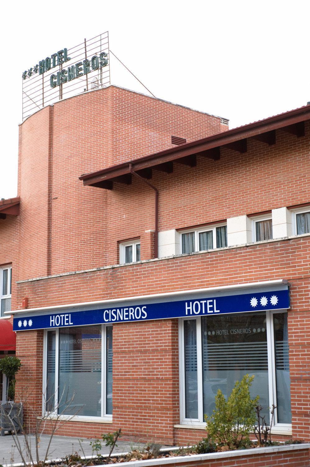 אלקאלה דה הנארס Hotel Cisneros מראה חיצוני תמונה