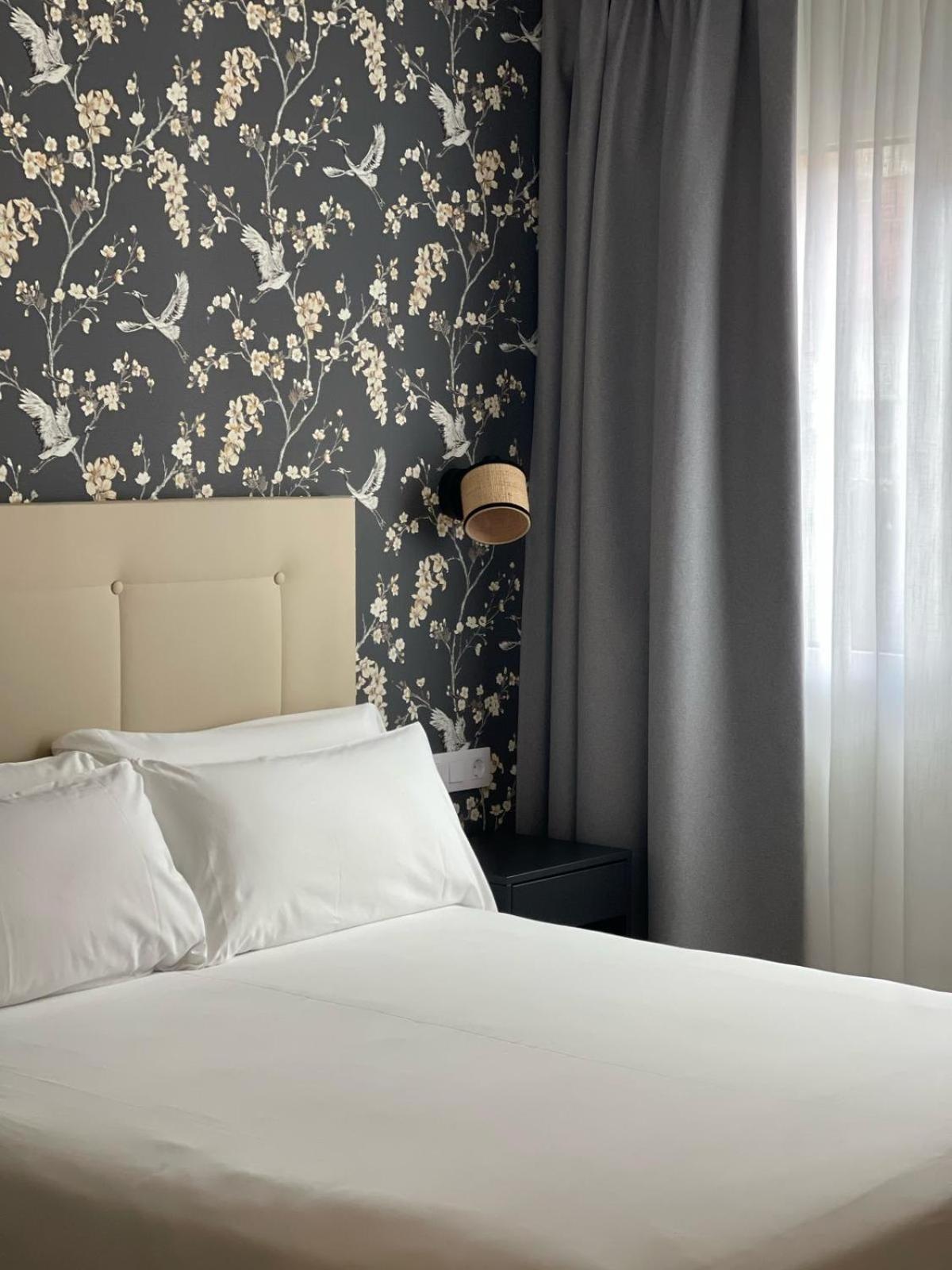 אלקאלה דה הנארס Hotel Cisneros מראה חיצוני תמונה